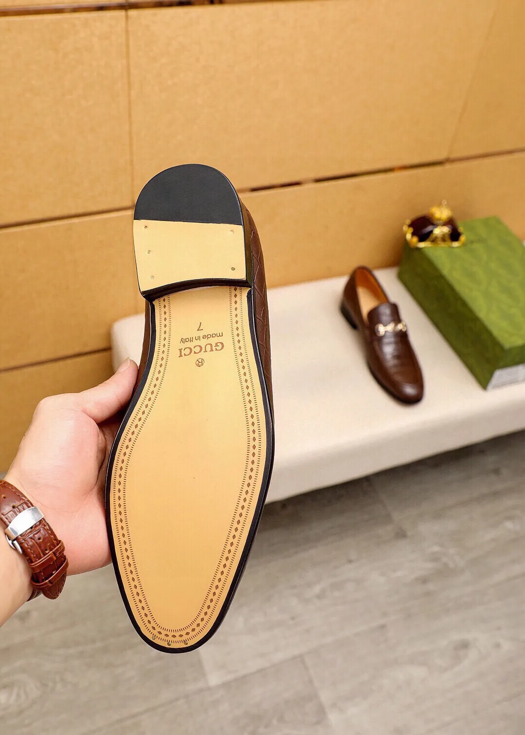 Men's shoes 💰540 💐 GUCCI official website dress shoes 🌀 Italian 🇮🇹 imported denim upper ➕ top imported water-dyed cow 🐂 leather lining 💋 fine handmade original outsole, the real thing looks better when photographed in person Standard size 38-44 (45🉑️customized)
